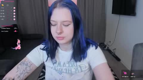 Snapshot of tender__kitty chatting on 15, 2, 2026 Sue online show from 15, 2, 2026