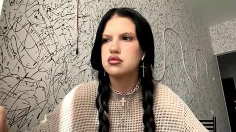 Snapshot of tenniegirres chatting on 22, 10, 2025 Hi Im Vini online show from 22, 10, 2025
