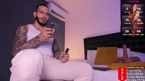 Teo Ferrer online show from 1, 11, 2025