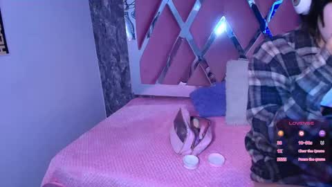 Terra Elowen online show from 24, 10, 2025