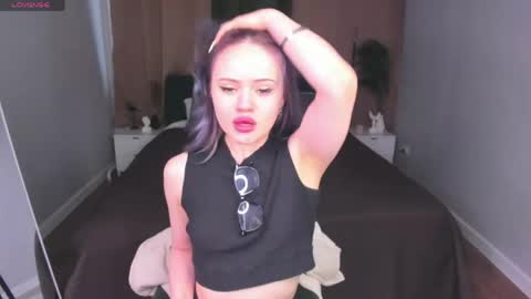Snapshot of tessa_ashe chatting on 7, 5, 2026 Tessa online show from 7, 5, 2026
