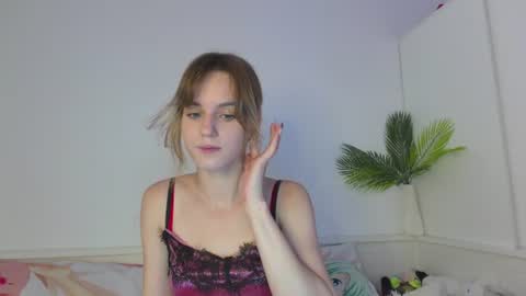 Snapshot of tessa_shy_ chatting on 30, 6, 2026 tessa_shy_ online show from 30, 6, 2026