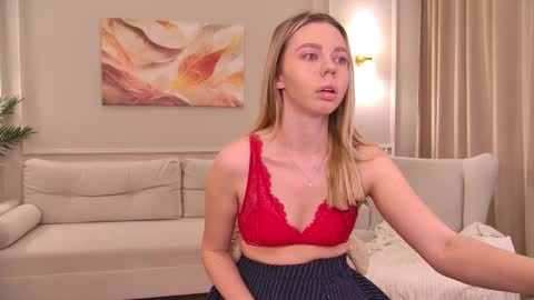 tessaadorablee online show from 8, 3, 2026