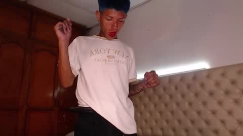 tessachains online show from 11, 2, 2026