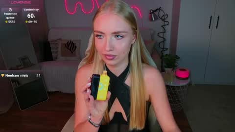 Snapshot of tessahamilton chatting on 28, 5, 2026 TessaHamilton online show from 28, 5, 2026