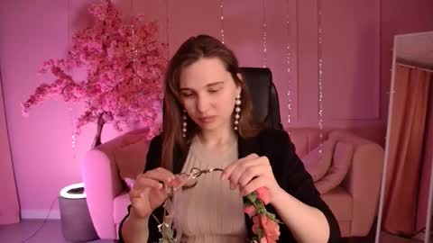 Tessa online show from 9, 3, 2026