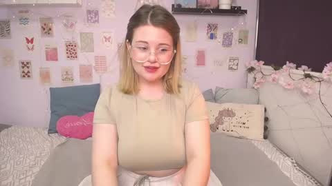 Snapshot of tesspleasure chatting on 27, 1, 2025 TESSA online show from 27, 1, 2025