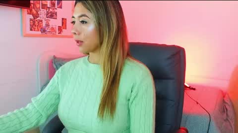 texas_curvykitten online show from 26, 4, 2026