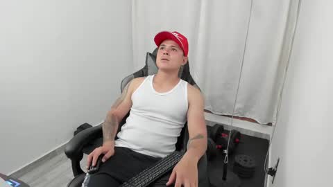 Teylor Fel online show from 17, 1, 2025