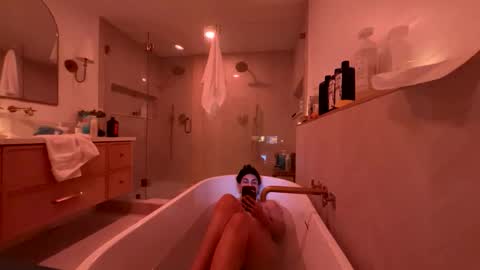 Snapshot of tgirltoesx chatting on 25, 2, 2026 babygirlmami online show from 25, 2, 2026