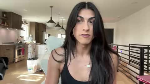 babygirlmami online show from 14, 4, 2026