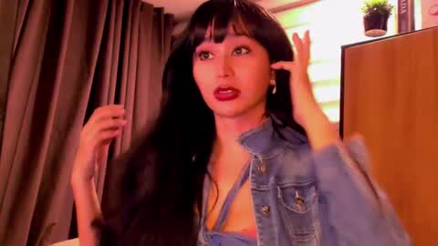 th3r3sa online show from 2, 12, 2024