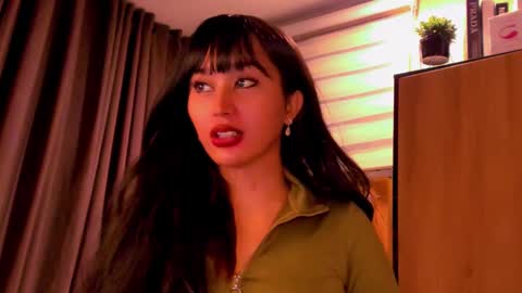 th3r3sa online show from 10, 12, 2024