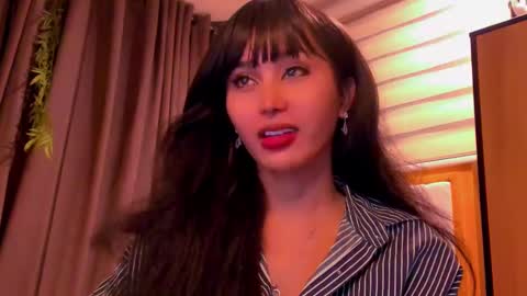 th3r3sa online show from 1, 2, 2025