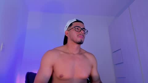 thadeo_king online show from 10, 4, 2026