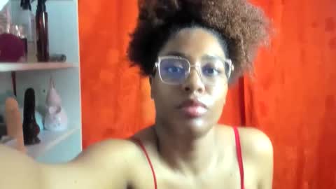 thaimy_ online show from 20, 5, 2026