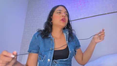 Snapshot of thalia888_ chatting on 19, 4, 2026 thalia888_ online show from 19, 4, 2026