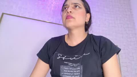 Snapshot of thalia888_ chatting on 17, 5, 2026 thalia888_ online show from 17, 5, 2026