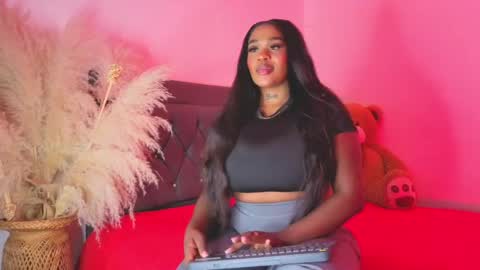 Snapshot of thalyanna_ebony chatting on 10, 5, 2026 thalyanna_ebony online show from 10, 5, 2026