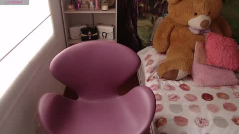 Snapshot of thamarajane1 chatting on 23, 4, 2026 online show from 23, 4, 2026