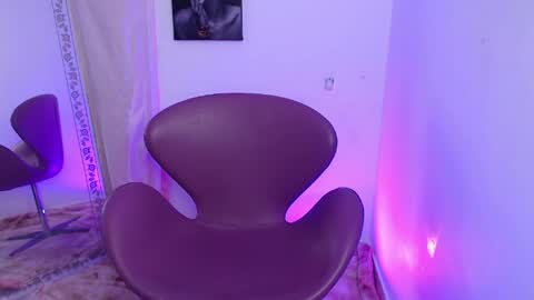 Snapshot of thamarajane1 chatting on 13, 5, 2026 online show from 13, 5, 2026