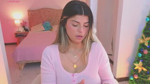 Snapshot of thamy_stark chatting on 3, 12, 2024 Thamara online show from 3, 12, 2024