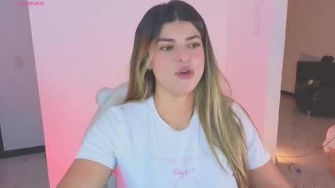 Snapshot of thamy_stark chatting on 9, 9, 2025 Thamara online show from 9, 9, 2025