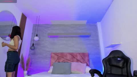 Thara Rouse online show from 10, 11, 2025