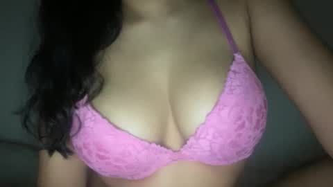 Snapshot of thatgirlmelanie chatting on 13, 5, 2026 Melanie online show from 13, 5, 2026