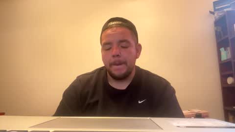 Snapshot of thatguymichael93 chatting on 28, 10, 2025 thatguymichael93 online show from 28, 10, 2025
