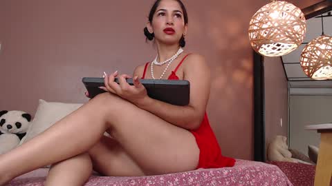 THAYSSA ROSS online show from 29, 12, 2024