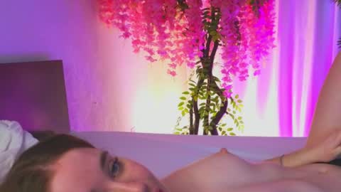 im Grace  turn up the sounds on your device... to hear my sweet moans online show from 11, 4, 2026