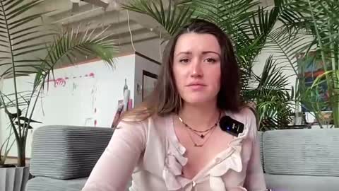 Snapshot of theartisttype chatting on 2, 4, 2026 Arabella online show from 2, 4, 2026