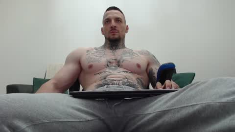 Snapshot of thebestmuscles chatting on 27, 6, 2026 John online show from 27, 6, 2026