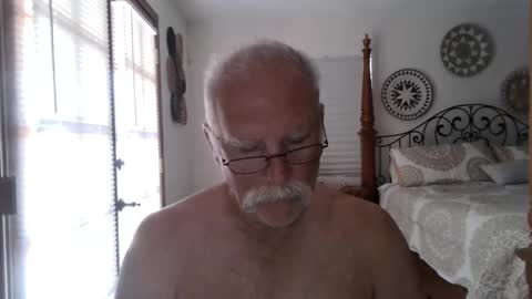 Snapshot of thecooltool_1 chatting on 17, 5, 2026 thecooltool_1 online show from 17, 5, 2026