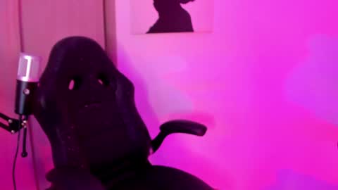 Alicia Alikath  online show from 11, 12, 2024