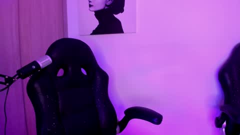 Alicia Alikath  online show from 10, 1, 2025