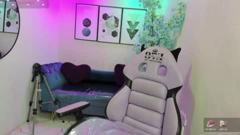 Theia  online show from 17, 4, 2026