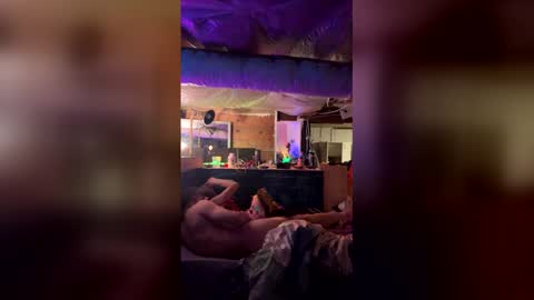 Snapshot of thelevelbelow chatting on 23, 12, 2025 thelevelbelow online show from 23, 12, 2025