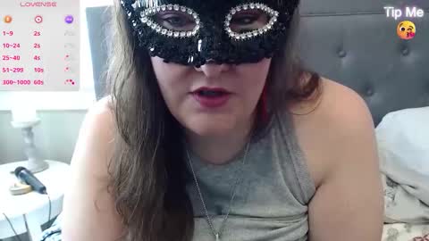 Snapshot of thelipsdown chatting on 27, 5, 2026 Lacey online show from 27, 5, 2026