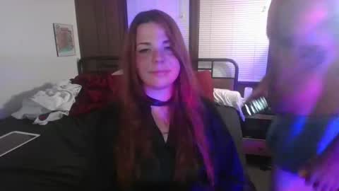 Snapshot of theloglady757013 chatting on 15, 7, 2026 theloglady757013 online show from 15, 7, 2026