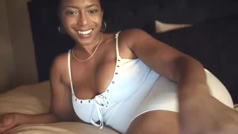 thelovelycandi online show from 8, 4, 2026