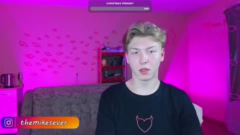 Snapshot of themikesever chatting on 14, 12, 2024 Sever online show from 14, 12, 2024