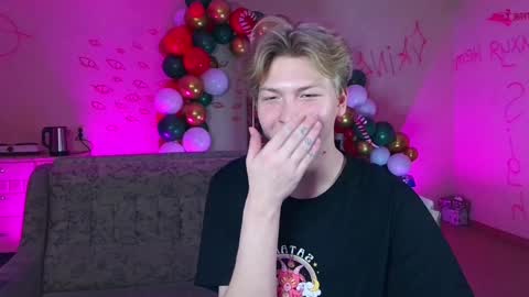 Snapshot of themikesever chatting on 27, 12, 2024 Sever online show from 27, 12, 2024