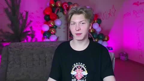 Snapshot of themikesever chatting on 28, 12, 2024 Sever online show from 28, 12, 2024