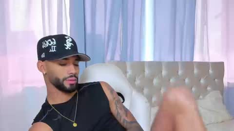 Theo Sky online show from 18, 9, 2025