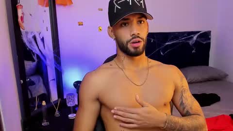 Theo Sky online show from 29, 10, 2025