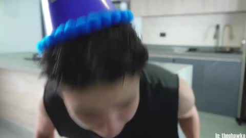  THEO- MATEO  online show from 15, 4, 2026