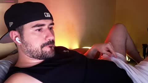 Snapshot of theoravi chatting on 16, 12, 2025 Theo Ravi online show from 16, 12, 2025