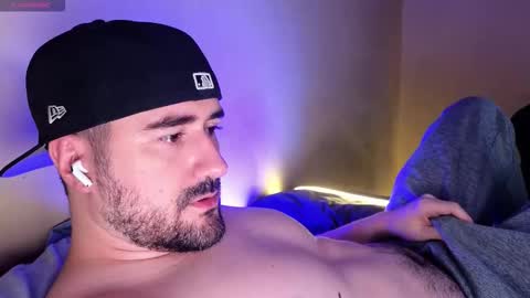 Snapshot of theoravi chatting on 22, 12, 2025 Theo Ravi online show from 22, 12, 2025